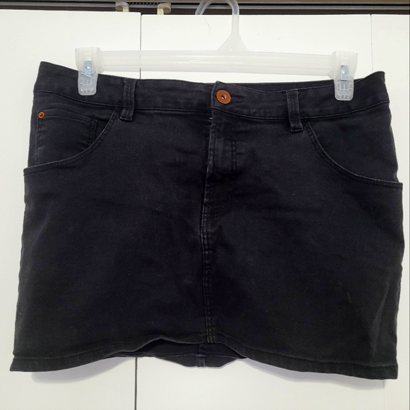 Mini Black Jean Skirt, 5 Pocket Stretch Denim - Picture 1 of 3